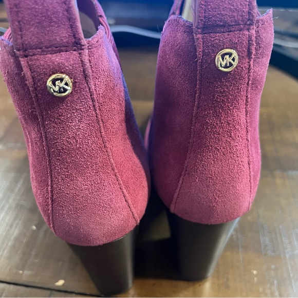 Micheal Kors / MICHEAL Evaline Heeled Bootie SZ 7.5 - Picture 2 of 7
